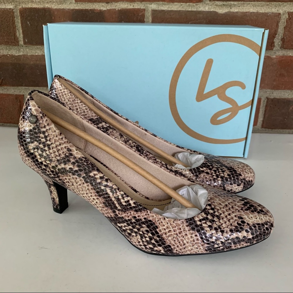 Life Stride Women's Snake Print Pumps in Beige and Black